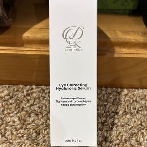 Eye Correcting Hyaluronic Serum - White